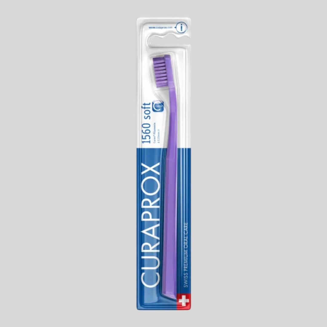 Зубная щётка Curaprox 1560 Soft (средней жесткости)