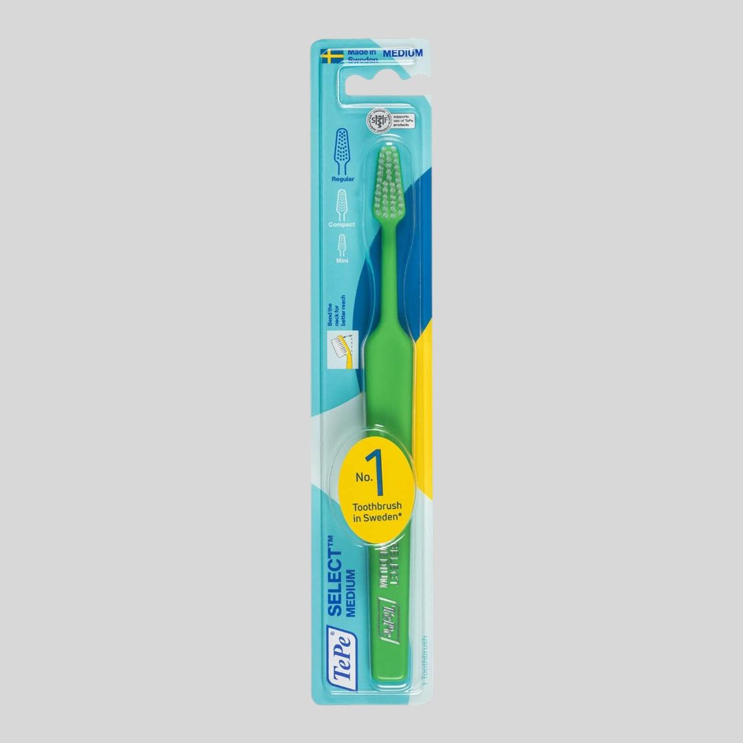 Зубная щётка TePe Select Medium в блистере средней жесткости