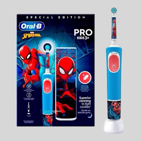 Детская электрическая щётка Oral-B Vitality Pro Kids 3+ человек паук с чехлом